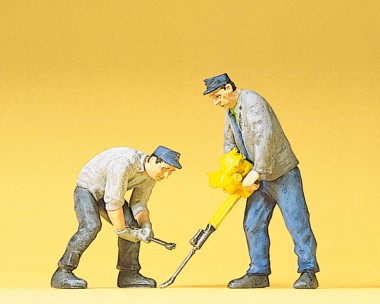 Preiser 45019 2 Gleisbauarbeiter mit Gleißtopfgerät 