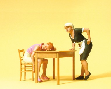 Preiser 45145 Schlafender Gast, Kellnerin 