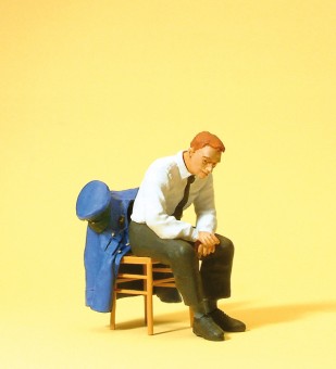 Preiser 45510 Bahnbeamter DB, sitzend. Stuhl. Jacke 