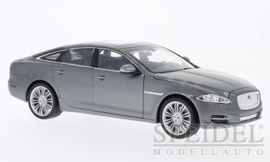 Welly WEL22517gr Jaguar XJ graumet. 2010 