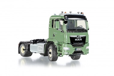 Wiking 077650 MAN TGS 4x4 SZM (2a) resedagrün 