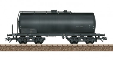 Trix 24145-02 DR Einheitskesselwagen Ep.4 