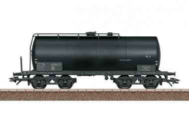 Trix 24145-05 DR Einheitskesselwagen Ep.4 