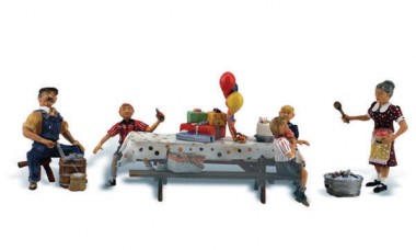 Woodland WA1935 HO Backyard Birthday 