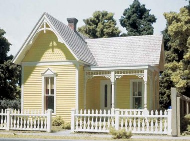 DPM DPM80300 Aunt Eleanor's House 