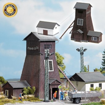 Busch 1476 Förderturm & Maschinenhaus Schlema 