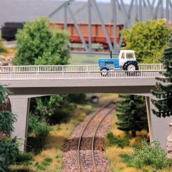 Busch 8842 Bahnüberführung 