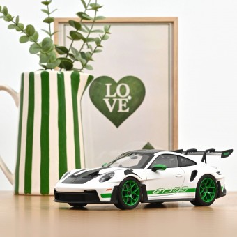 Norev 187372 Porsche 911 GT3 RS weiß/grün 