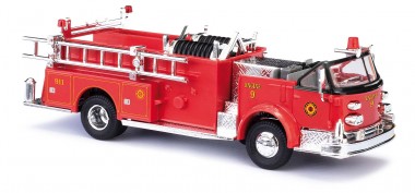 Busch Autos 46030 American LaFrance Pumpwagen Fire Departm 