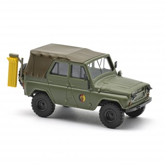 Busch Autos 52124 UAZ 469 NVA / RWD 
