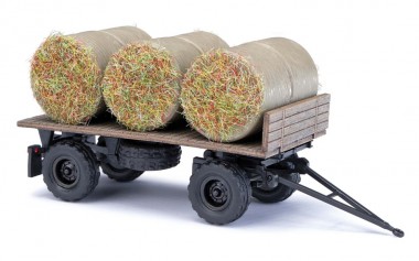 Busch Autos 53018 HW60 Anhänger mit Strohballen 
