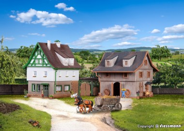 Vollmer 49540 Bauernhaus mit Scheune 