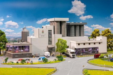 Faller 130815 Brauerei Veltins 
