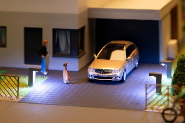 Faller 180136 LED-Wegleuchte, anthrazit, warmweiß, 3  