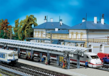 Faller 222121 ICE-Bahnsteige 2 St. 