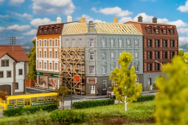 Faller 232166 Stadteckhaus im Umbau 