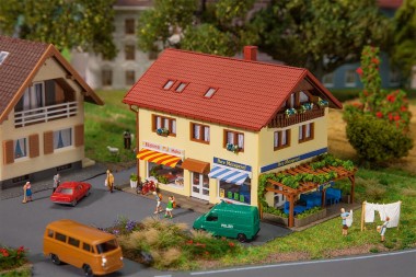 Faller 232336 Metzgerei/Bäckerei 