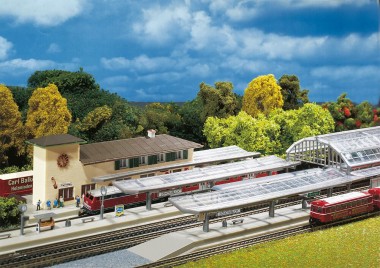 Faller 282718 Bahnsteige, 3 St. 