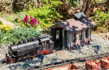 Faller 330890 Nebenbahnlokschuppen 