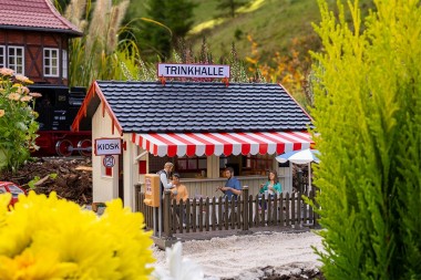 Faller 331111 Kiosk mit Biergarten 