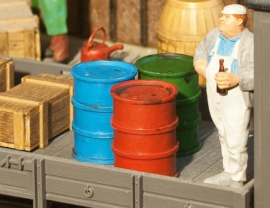Faller 333203 Ölfässer 2 St. + Ölkanne 