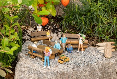 Faller 333226 Rustikale Holzbänke und -tisc 