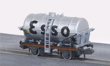 Peco NR-P161 Esso Kesselwagen 