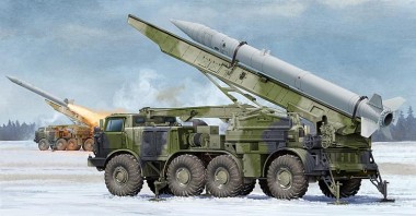 Trumpeter 751025 Luna-M w/9M21 Rakete auf FROG-7 