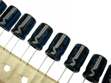 Schönwitz 50465 Kondensator ELKO - 470µF - 35V - radial 