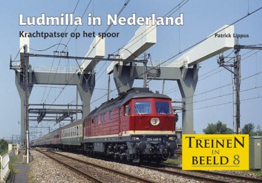 Uitgeverij Uquilair 10008 Treinen in Beeld 08 