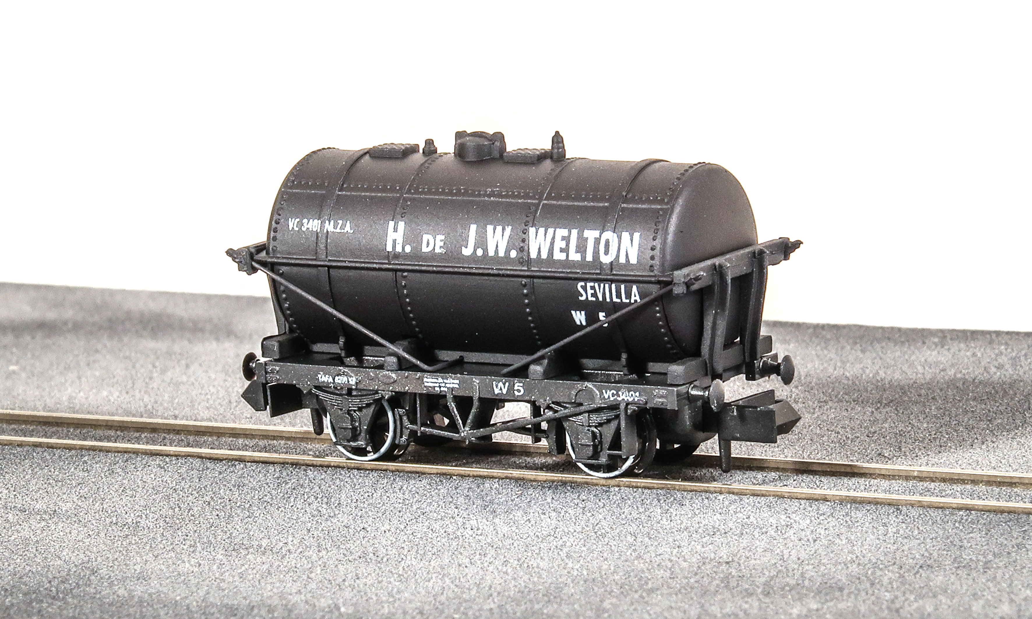 Peco NRP953 H. de J. W. Welton Menzels Lokschuppen