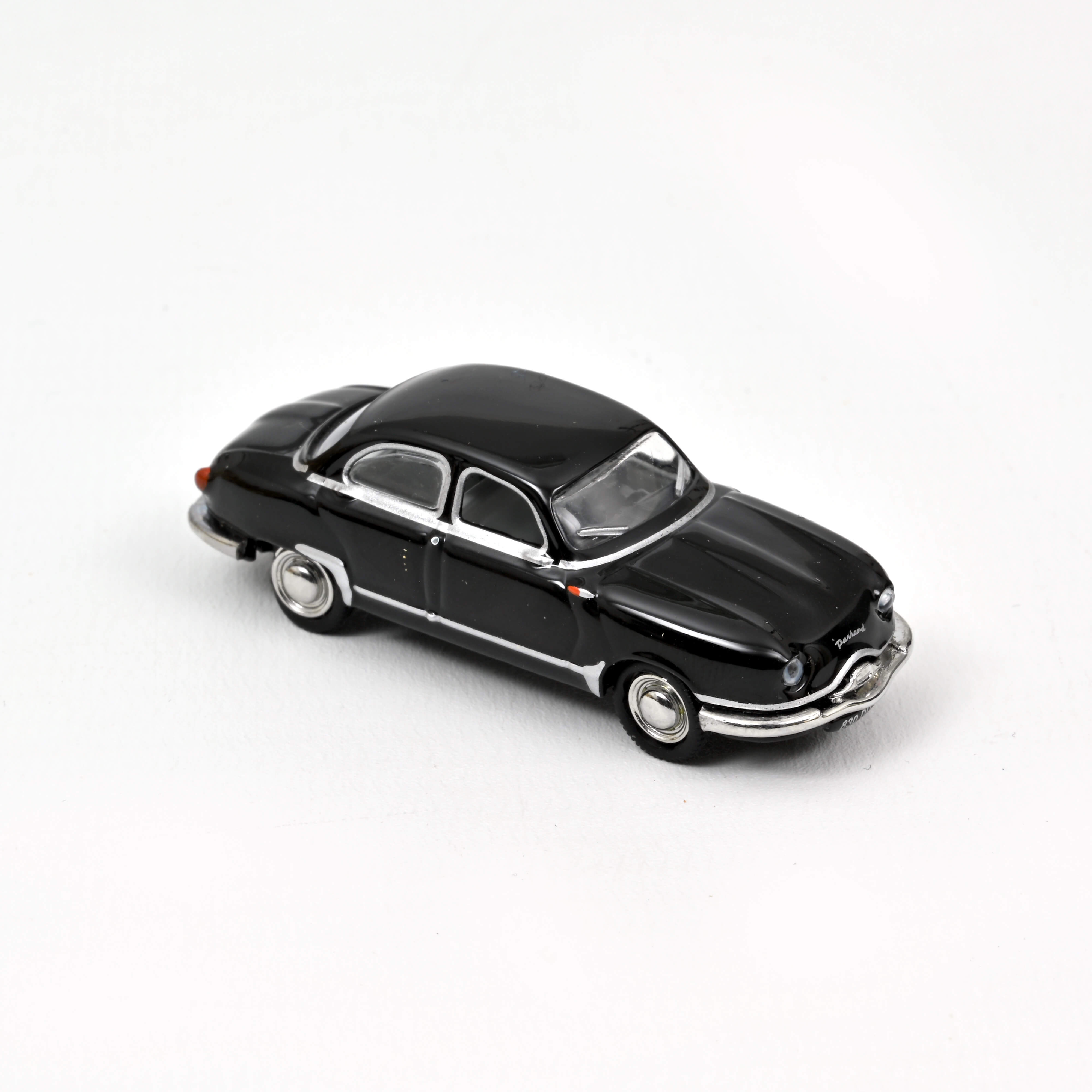 Coche A Escala Panhard Dyna Z12 1957 Negro 1/87 Norev - Modelo Colección Nuevo